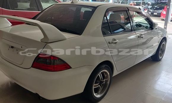 কেনা ব্যবহৃত Mitsubishi Lancer White গাড়ী মধ্যে ঢাকা মধ্যে Dhaka কেনা ব্যবহৃত Mitsubishi Lancer White গাড়ী মধ্যে ঢাকা মধ্যে Dhaka