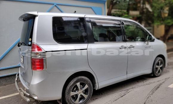 কেনা ব্যবহৃত Toyota Noah Silver গাড়ী মধ্যে ঢাকা মধ্যে Dhaka কেনা ব্যবহৃত Toyota Noah Silver গাড়ী মধ্যে ঢাকা মধ্যে Dhaka