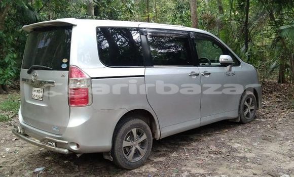 কেনা ব্যবহৃত Toyota Noah Silver গাড়ী মধ্যে ঢাকা মধ্যে Dhaka কেনা ব্যবহৃত Toyota Noah Silver গাড়ী মধ্যে ঢাকা মধ্যে Dhaka