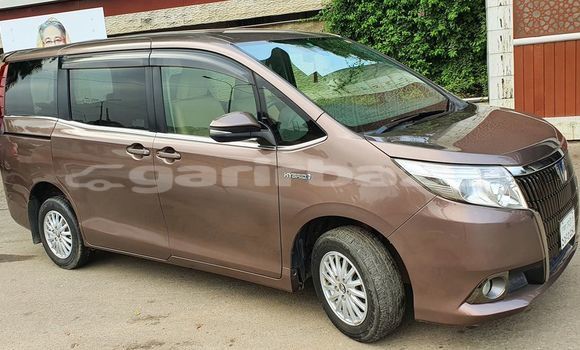 Buy Used 2014 Toyota Esquire in Dhaka, Dhaka Buy Used 2014 Toyota Esquire in Dhaka, Dhaka