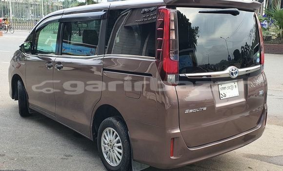 Buy Used 2014 Toyota Esquire in Dhaka, Dhaka Buy Used 2014 Toyota Esquire in Dhaka, Dhaka