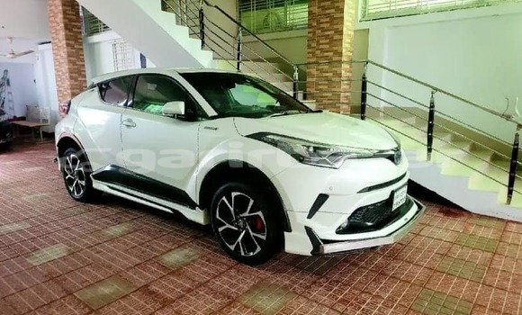 Buy Used 2017 Toyota CH-R in Dhaka, Dhaka Buy Used 2017 Toyota CH-R in Dhaka, Dhaka