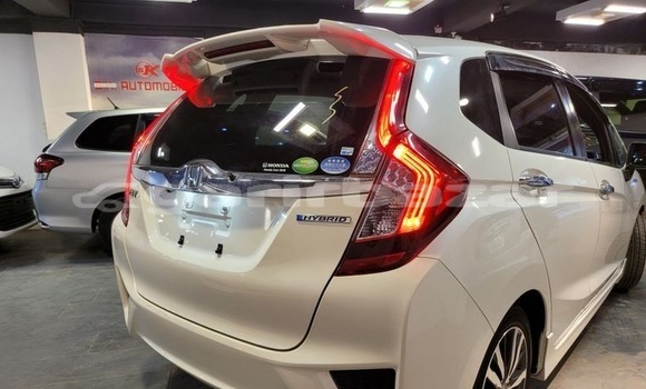 Buy Import 2016 Honda Fit in Dhaka, Dhaka Buy Import 2016 Honda Fit in Dhaka, Dhaka