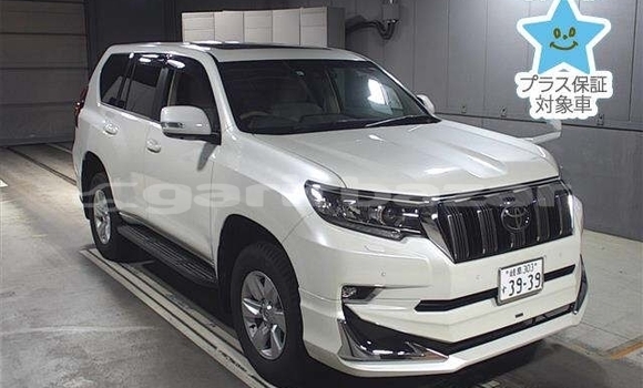 Buy Import 2019 Toyota Land Cruiser Prado in Dhaka, Dhaka Buy Import 2019 Toyota Land Cruiser Prado in Dhaka, Dhaka