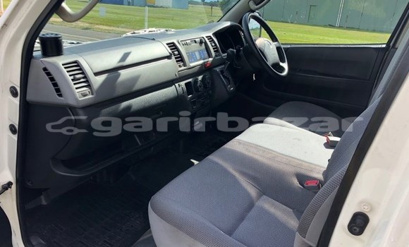 Buy Used 2012 Toyota Hiace in Dhaka, Dhaka Buy Used 2012 Toyota Hiace in Dhaka, Dhaka