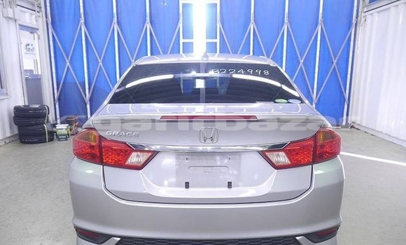 Buy Import 2017 Honda Grace in Dhaka, Dhaka Buy Import 2017 Honda Grace in Dhaka, Dhaka