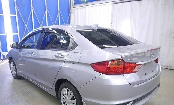 Buy Import 2017 Honda Grace in Dhaka, Dhaka Buy Import 2017 Honda Grace in Dhaka, Dhaka