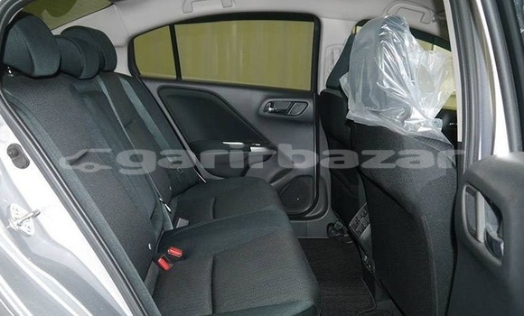 Buy Import 2017 Honda Grace in Dhaka, Dhaka Buy Import 2017 Honda Grace in Dhaka, Dhaka