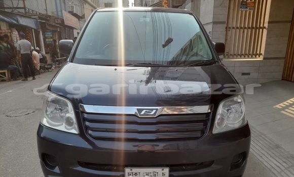 Buy Used 2002 Toyota Noah in Dhaka, Dhaka Buy Used 2002 Toyota Noah in Dhaka, Dhaka