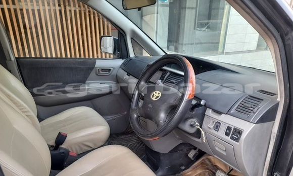 Buy Used 2002 Toyota Noah in Dhaka, Dhaka Buy Used 2002 Toyota Noah in Dhaka, Dhaka