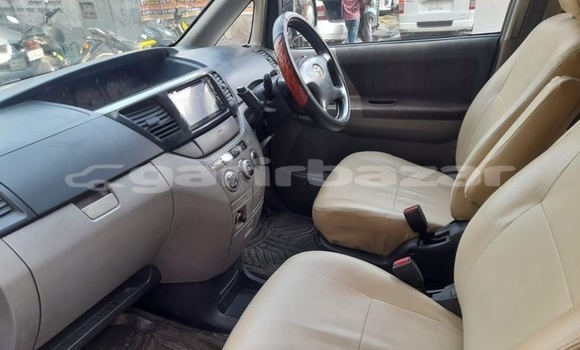 Buy Used 2002 Toyota Noah in Dhaka, Dhaka Buy Used 2002 Toyota Noah in Dhaka, Dhaka