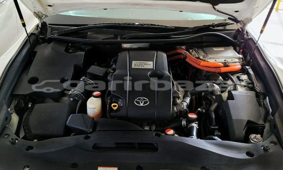 Buy Import 2015 Toyota Crown in Dhaka, Dhaka Buy Import 2015 Toyota Crown in Dhaka, Dhaka