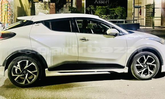 কেনা ব্যবহৃত Toyota CH-R White গাড়ী মধ্যে ঢাকা মধ্যে Dhaka কেনা ব্যবহৃত Toyota CH-R White গাড়ী মধ্যে ঢাকা মধ্যে Dhaka