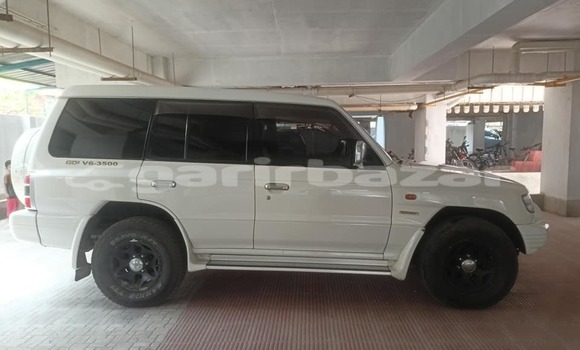 Buy Used 1997 Mitsubishi Pajero in Dhaka, Dhaka Buy Used 1997 Mitsubishi Pajero in Dhaka, Dhaka