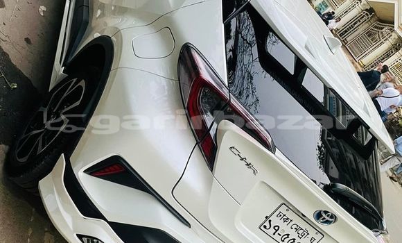 কেনা ব্যবহৃত Toyota CH-R White গাড়ী মধ্যে ঢাকা মধ্যে Dhaka কেনা ব্যবহৃত Toyota CH-R White গাড়ী মধ্যে ঢাকা মধ্যে Dhaka