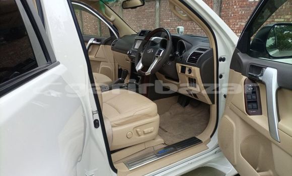 কেনা ব্যবহৃত Toyota Land Cruiser Prado White গাড়ী মধ্যে ঢাকা মধ্যে Dhaka কেনা ব্যবহৃত Toyota Land Cruiser Prado White গাড়ী মধ্যে ঢাকা মধ্যে Dhaka