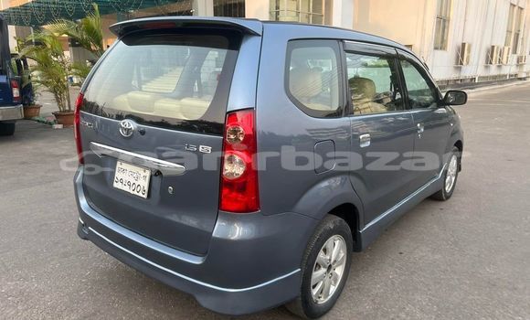 Buy Used 2009 Toyota Avanza in Dhaka, Dhaka Buy Used 2009 Toyota Avanza in Dhaka, Dhaka