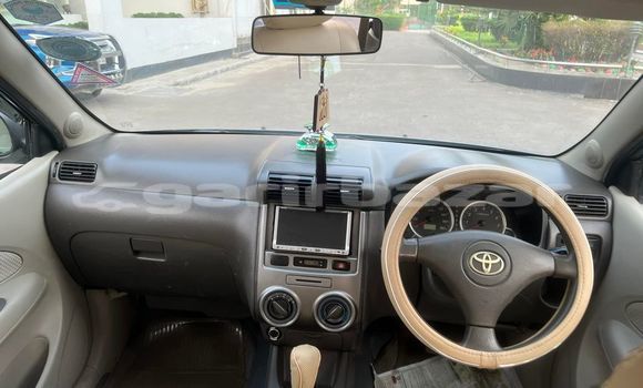 Buy Used 2009 Toyota Avanza in Dhaka, Dhaka Buy Used 2009 Toyota Avanza in Dhaka, Dhaka