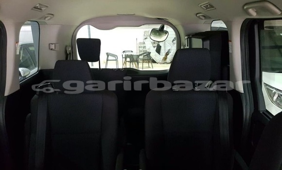 Buy Used 2016 Toyota Noah in Dhaka, Dhaka Buy Used 2016 Toyota Noah in Dhaka, Dhaka