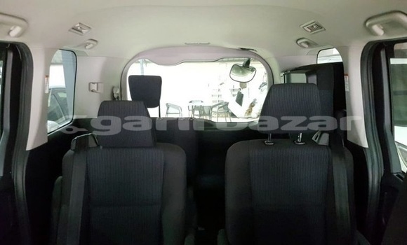 Buy Used 2016 Toyota Noah in Dhaka, Dhaka Buy Used 2016 Toyota Noah in Dhaka, Dhaka