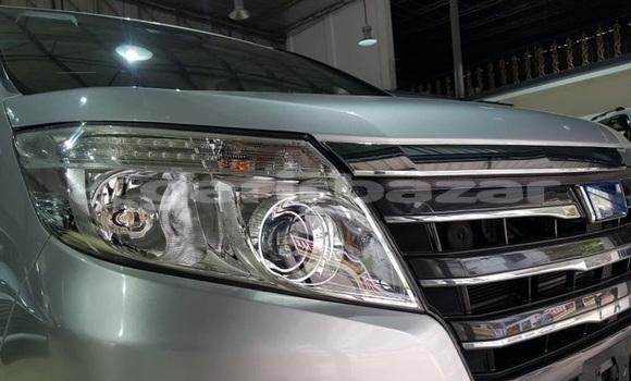 Buy Used 2016 Toyota Noah in Dhaka, Dhaka Buy Used 2016 Toyota Noah in Dhaka, Dhaka