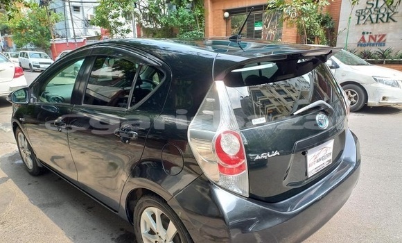 Buy Used 2013 Toyota Aqua in Dhaka, Dhaka Buy Used 2013 Toyota Aqua in Dhaka, Dhaka