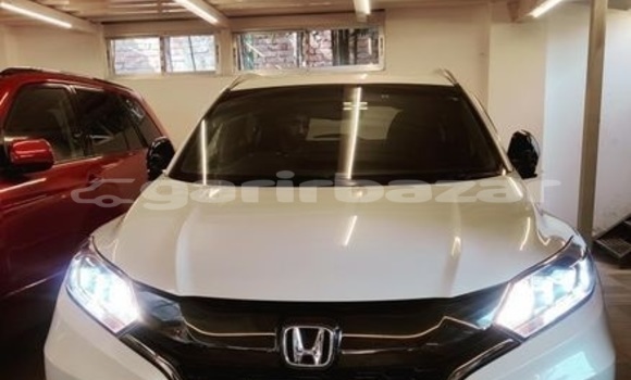 Buy Used 2016 Honda Vezel in Dhaka, Dhaka Buy Used 2016 Honda Vezel in Dhaka, Dhaka