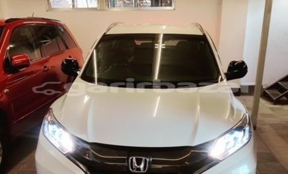 Buy Used 2016 Honda Vezel in Dhaka, Dhaka Buy Used 2016 Honda Vezel in Dhaka, Dhaka