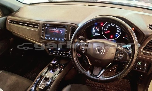 Buy Used 2016 Honda Vezel in Dhaka, Dhaka Buy Used 2016 Honda Vezel in Dhaka, Dhaka