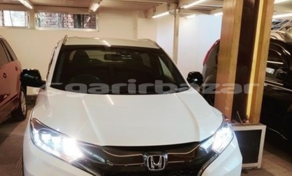 Buy Used 2016 Honda Vezel in Dhaka, Dhaka Buy Used 2016 Honda Vezel in Dhaka, Dhaka