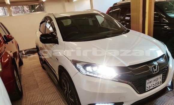 Buy Used 2016 Honda Vezel in Dhaka, Dhaka Buy Used 2016 Honda Vezel in Dhaka, Dhaka