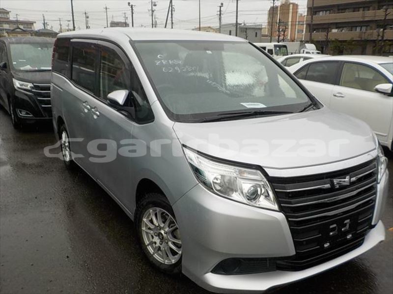 Big with watermark toyota noah dhaka dhaka 5076