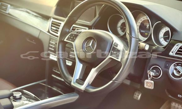 কেনা ব্যবহৃত Mercedes-Benz E White গাড়ী মধ্যে ঢাকা মধ্যে Dhaka কেনা ব্যবহৃত Mercedes-Benz E White গাড়ী মধ্যে ঢাকা মধ্যে Dhaka