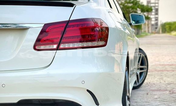 কেনা ব্যবহৃত Mercedes-Benz E White গাড়ী মধ্যে ঢাকা মধ্যে Dhaka কেনা ব্যবহৃত Mercedes-Benz E White গাড়ী মধ্যে ঢাকা মধ্যে Dhaka