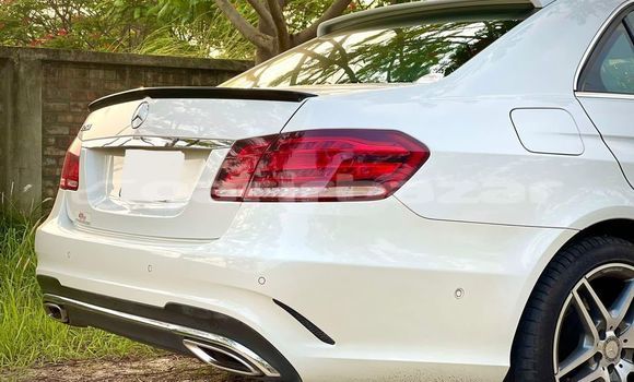 কেনা ব্যবহৃত Mercedes-Benz E White গাড়ী মধ্যে ঢাকা মধ্যে Dhaka কেনা ব্যবহৃত Mercedes-Benz E White গাড়ী মধ্যে ঢাকা মধ্যে Dhaka