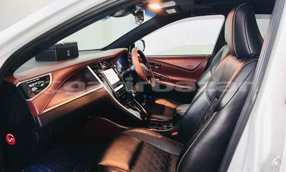 কেনা ব্যবহৃত Toyota Harrier White গাড়ী মধ্যে ঢাকা মধ্যে Dhaka কেনা ব্যবহৃত Toyota Harrier White গাড়ী মধ্যে ঢাকা মধ্যে Dhaka