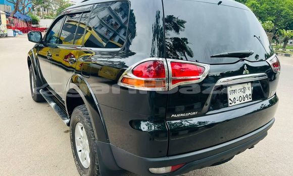 Buy Used 2014 Mitsubishi Pajero in Dhaka, Dhaka Buy Used 2014 Mitsubishi Pajero in Dhaka, Dhaka