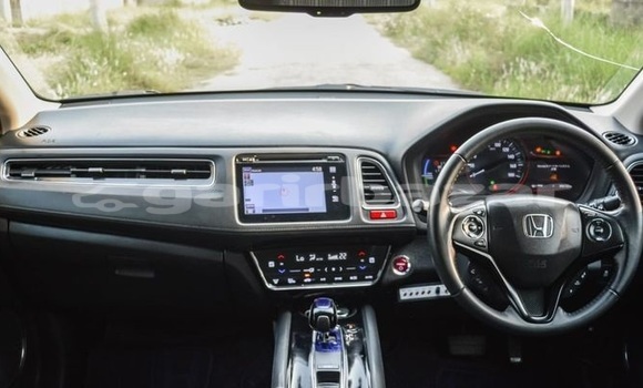 Buy Used 2015 Honda Vezel in Dhaka, Dhaka Buy Used 2015 Honda Vezel in Dhaka, Dhaka