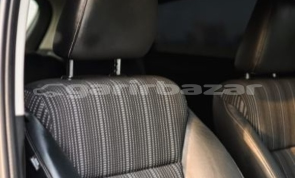 Buy Used 2015 Honda Vezel in Dhaka, Dhaka Buy Used 2015 Honda Vezel in Dhaka, Dhaka