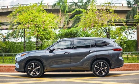 Buy Import 2021 Toyota Highlander in Dhaka, Dhaka Buy Import 2021 Toyota Highlander in Dhaka, Dhaka