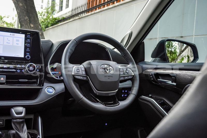 Big with watermark toyota highlander dhaka dhaka 5157