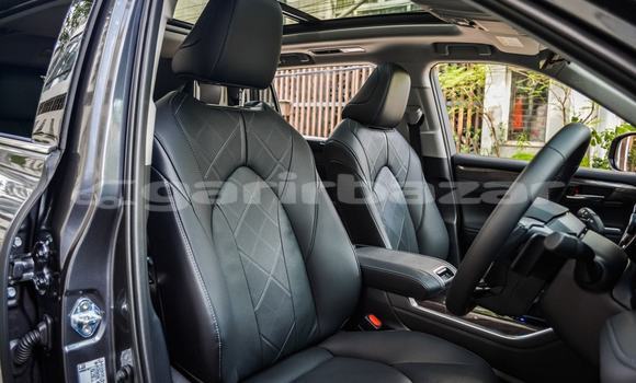 Buy Import 2021 Toyota Highlander in Dhaka, Dhaka Buy Import 2021 Toyota Highlander in Dhaka, Dhaka