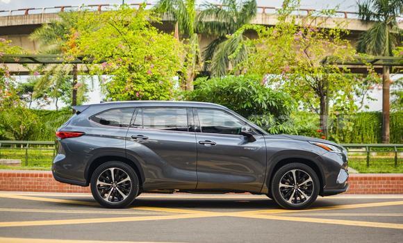 Buy Import 2021 Toyota Highlander in Dhaka, Dhaka Buy Import 2021 Toyota Highlander in Dhaka, Dhaka