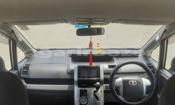 Buy Used 2009 Toyota Noah in Dhaka, Dhaka Buy Used 2009 Toyota Noah in Dhaka, Dhaka