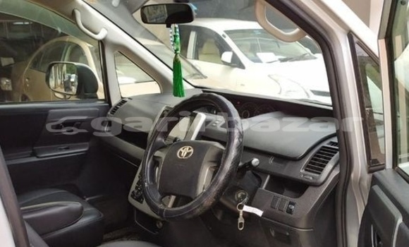 Buy Used 2010 Toyota Noah in Dhaka, Dhaka Buy Used 2010 Toyota Noah in Dhaka, Dhaka