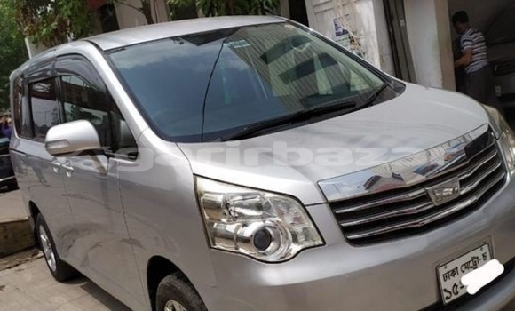 Buy Used 2010 Toyota Noah in Dhaka, Dhaka Buy Used 2010 Toyota Noah in Dhaka, Dhaka