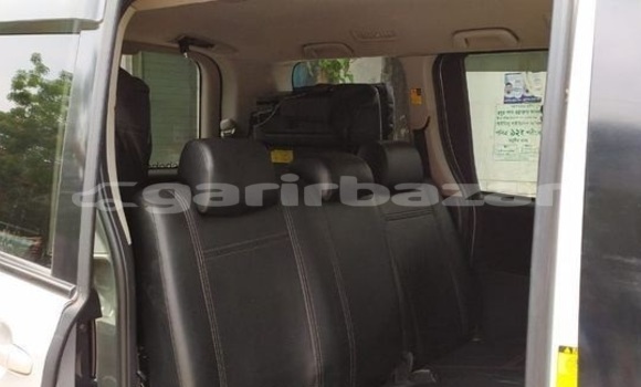 Buy Used 2010 Toyota Noah in Dhaka, Dhaka Buy Used 2010 Toyota Noah in Dhaka, Dhaka
