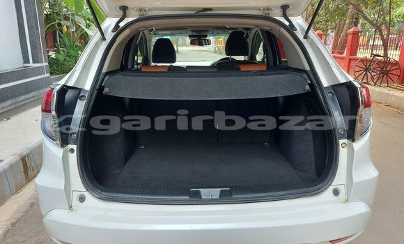 Buy Used 2014 Honda Vezel in Dhaka, Dhaka Buy Used 2014 Honda Vezel in Dhaka, Dhaka