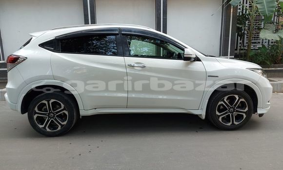 Buy Used 2014 Honda Vezel in Dhaka, Dhaka Buy Used 2014 Honda Vezel in Dhaka, Dhaka