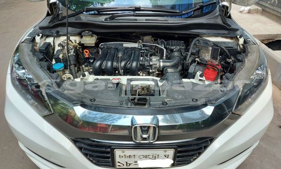 Buy Used 2014 Honda Vezel in Dhaka, Dhaka Buy Used 2014 Honda Vezel in Dhaka, Dhaka